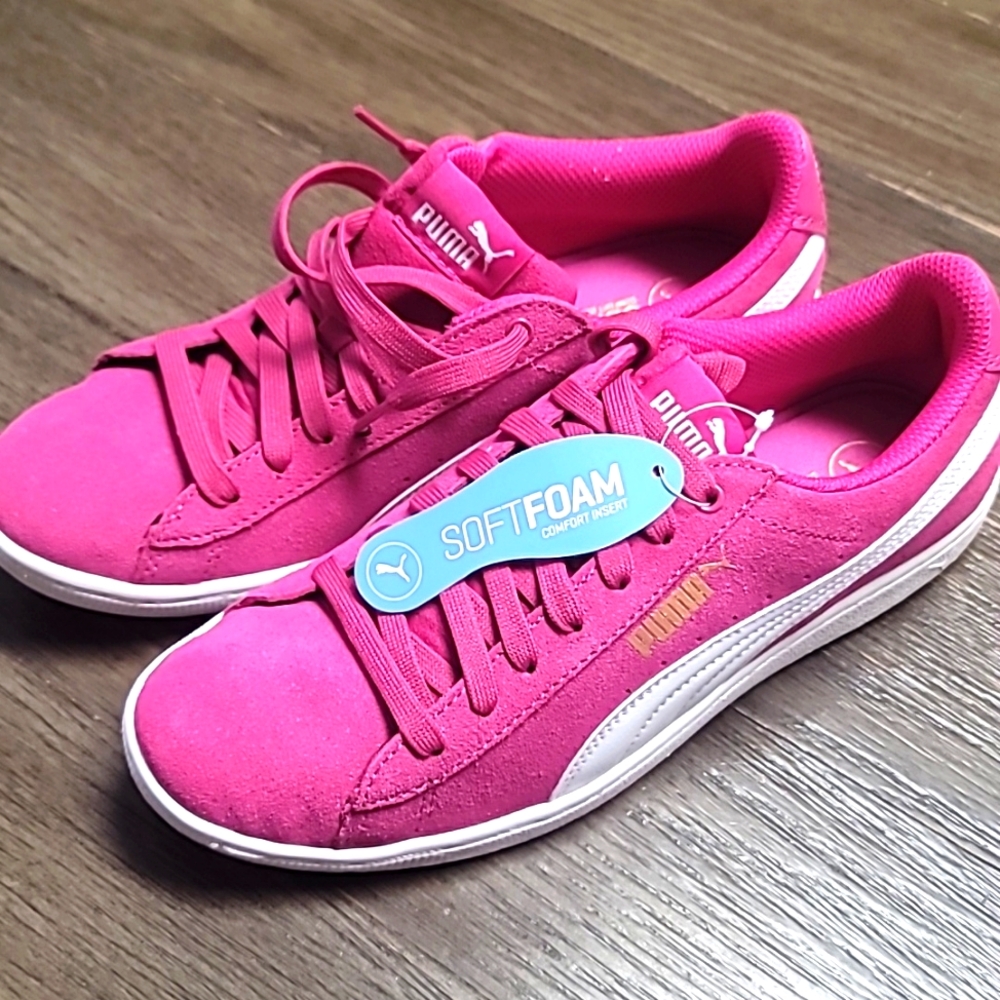 🎉New🎉 Womens Puma Shoes -Puma Vikky